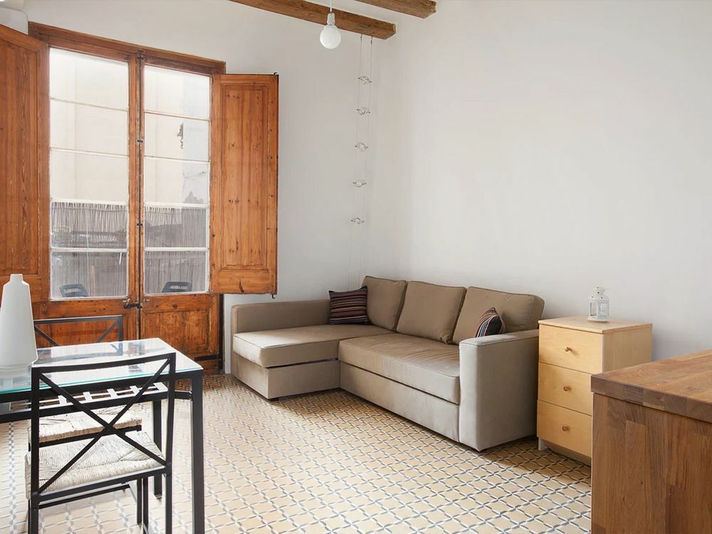Borrell - Near Ramblas Appartamento